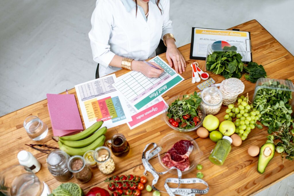 Dietitian vs. Nutritionist in Canada: What's the Difference? | Centred  Nutrition Collective